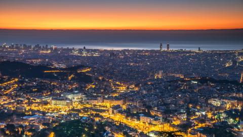 Vespre a Barcelona, imatge d'Alfons Puertas des de l'Observatori Fabra